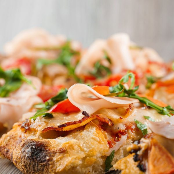 pizza-nel-padellino-r0fwnqkl8zj2ip8t98z9vwaq3kvtlv79fe6likagds